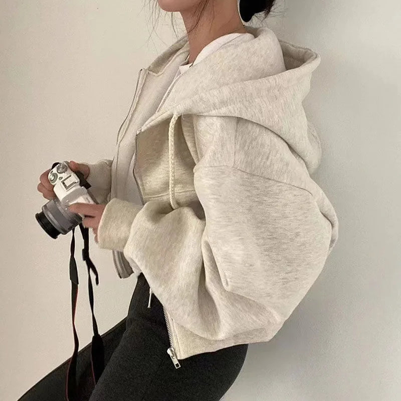 Sudadera con capucha y cremallera - estilo ajustada